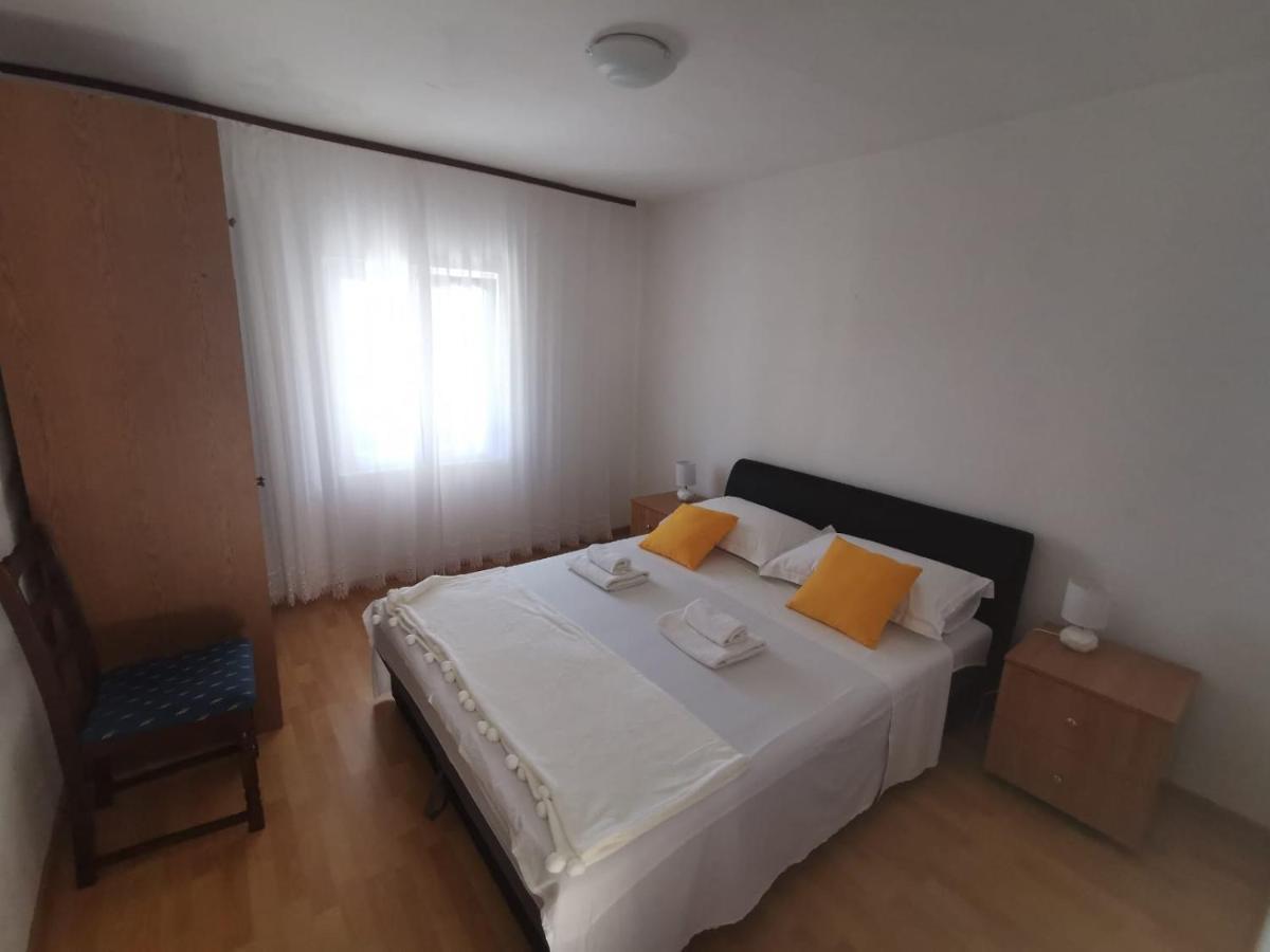 Apartment Ana Kastel Sucurac Exterior photo
