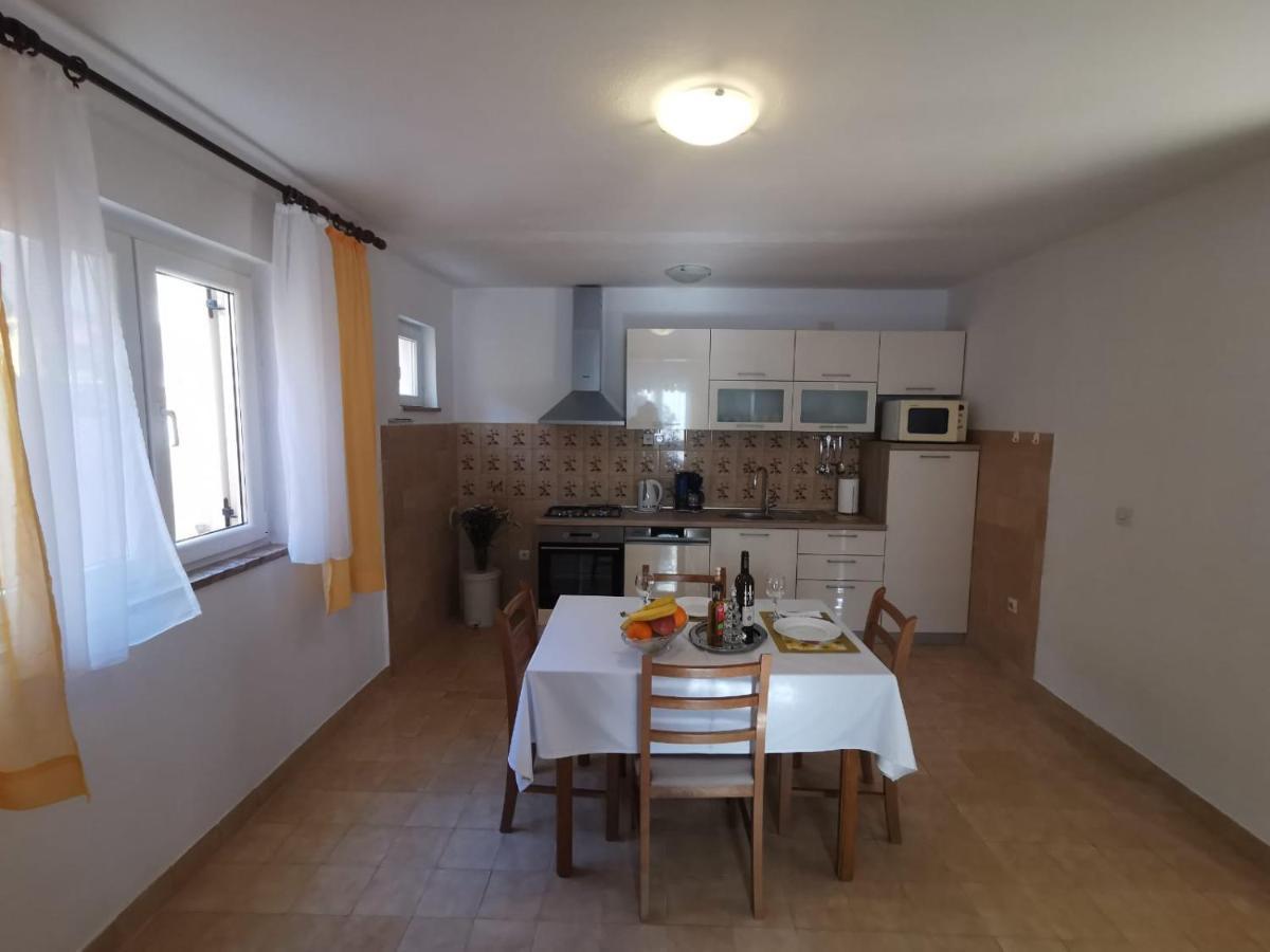Apartment Ana Kastel Sucurac Exterior photo