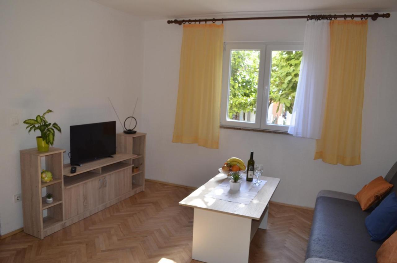 Apartment Ana Kastel Sucurac Exterior photo